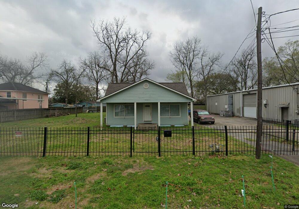 206 Burbank St, Houston, TX 77076 - photo 1