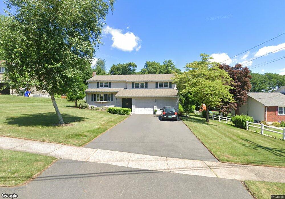 344 Pine Ln, Wethersfield, CT 06109 - photo 1