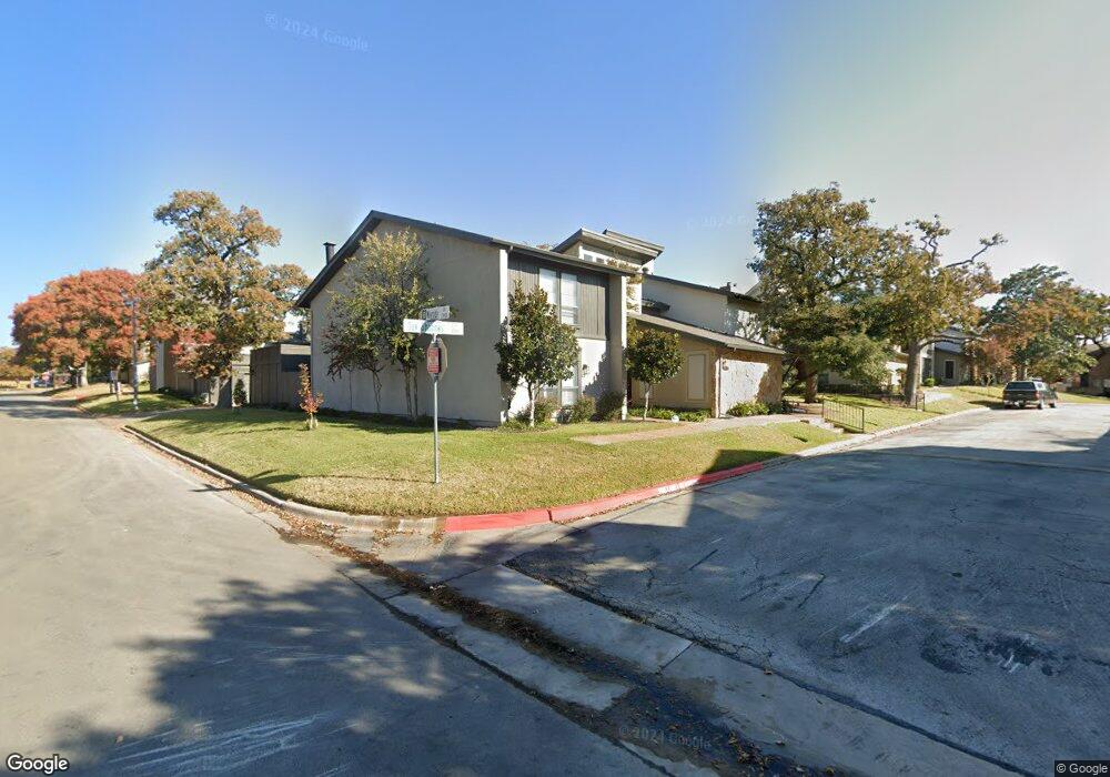 303 Oak Shadow Cir, Bedford, TX 76021 - photo 1