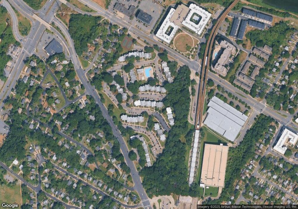 2622 Fort Farnsworth Rd unit 218, Alexandria, VA 22303 - photo 1