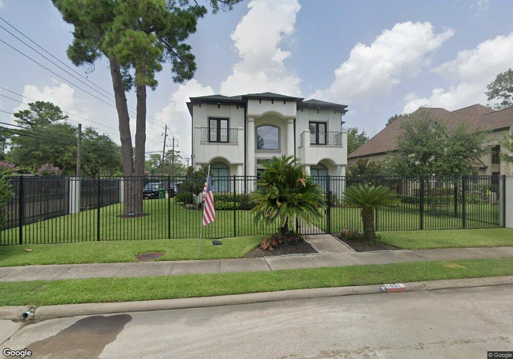 1401 Pine Chase Dr, Houston, TX 77055 - photo 1