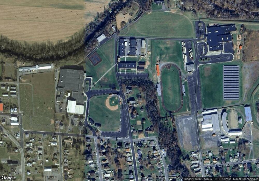 313 Pierpont St, Petersburg, WV 26847 - photo 1