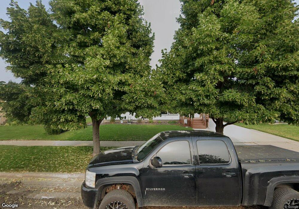 306 14th Ave NE, Jamestown, ND 58401 - photo 1