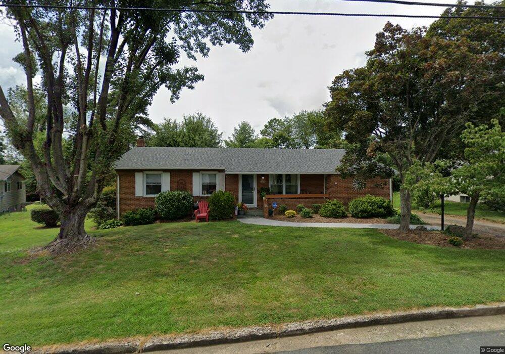 2609 Commonwealth Dr, Charlottesville, VA 22901 - photo 1