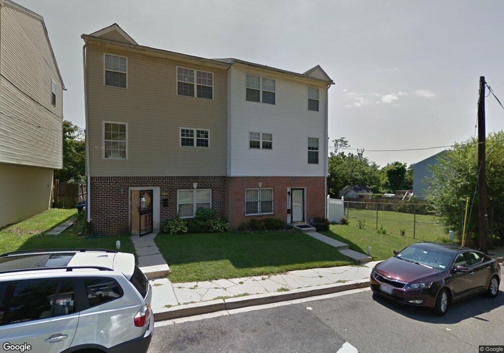 5501 Hunt Place NE, Washington, DC 20019 - photo 1