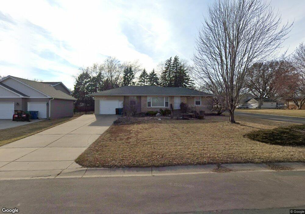 9331 Lancaster Ln N, Maple Grove, MN 55369 - photo 1