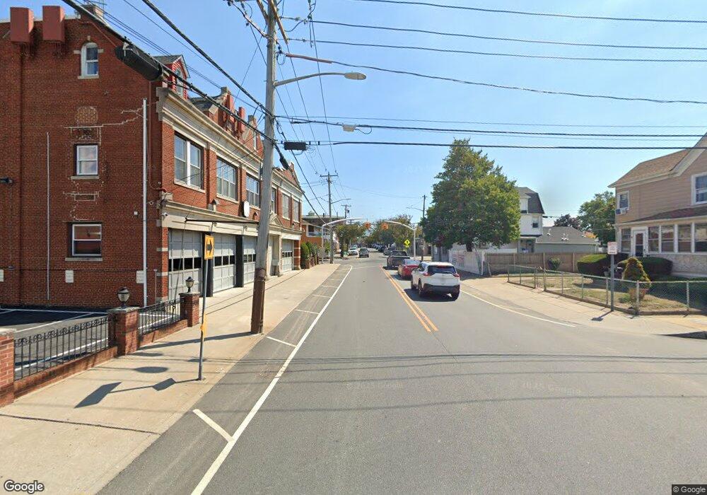 200 Doughty Blvd, Lawrence, NY 11559 - photo 1