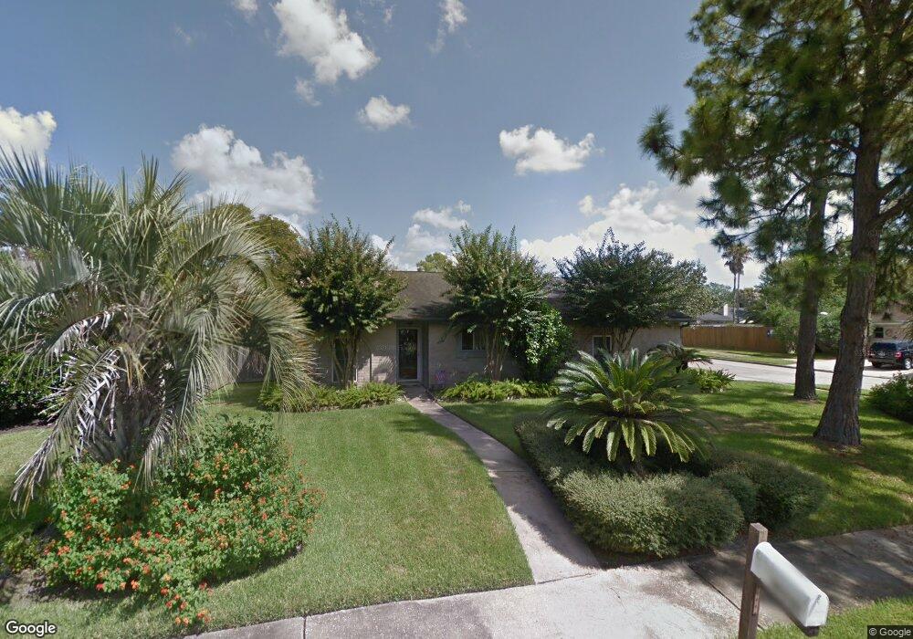 16331 Blackhawk Blvd, Friendswood, TX 77546 - photo 1