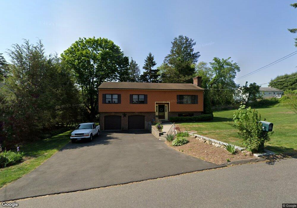 31 Beech St, Trumbull, CT 06611 - photo 1