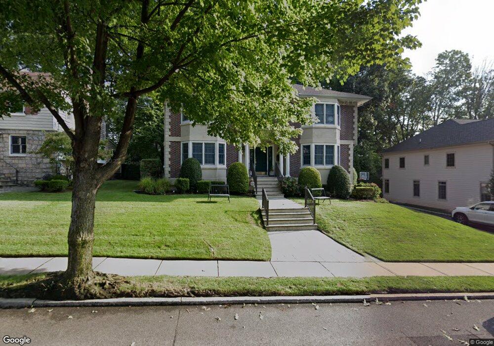 285 Briarcliff Rd, Teaneck, NJ 07666 - photo 1