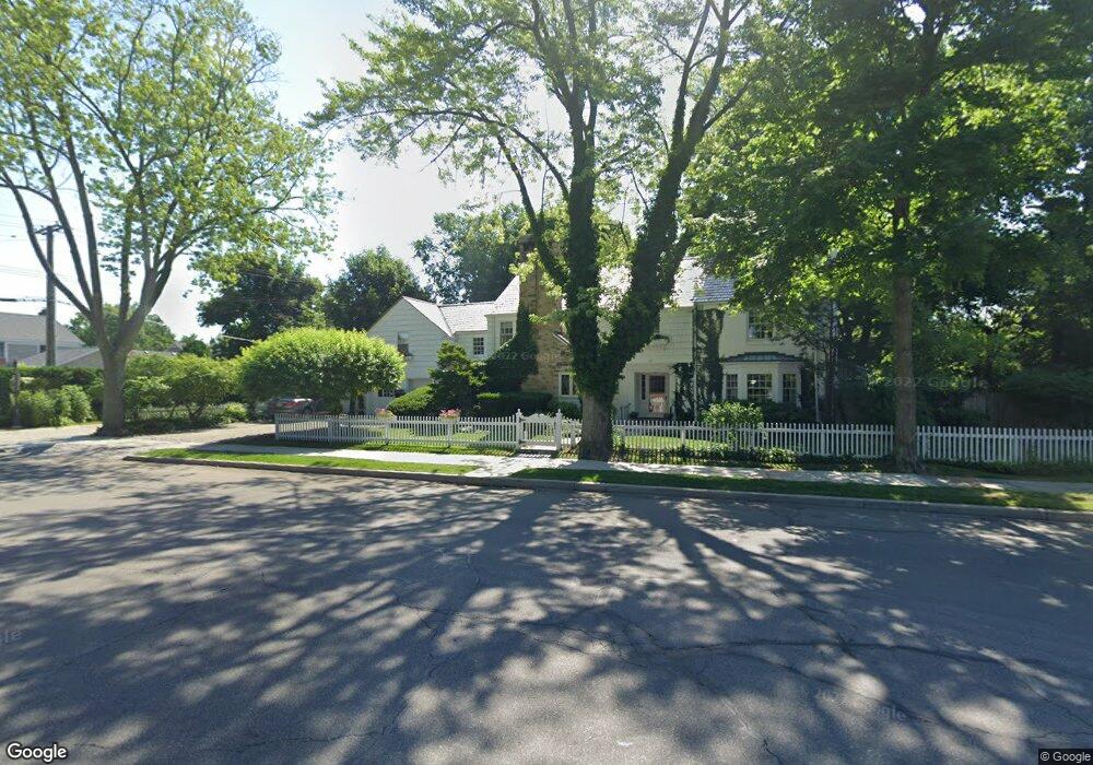 114 Grosse Pointe Blvd, Grosse Pointe Farms, MI 48236 - photo 1