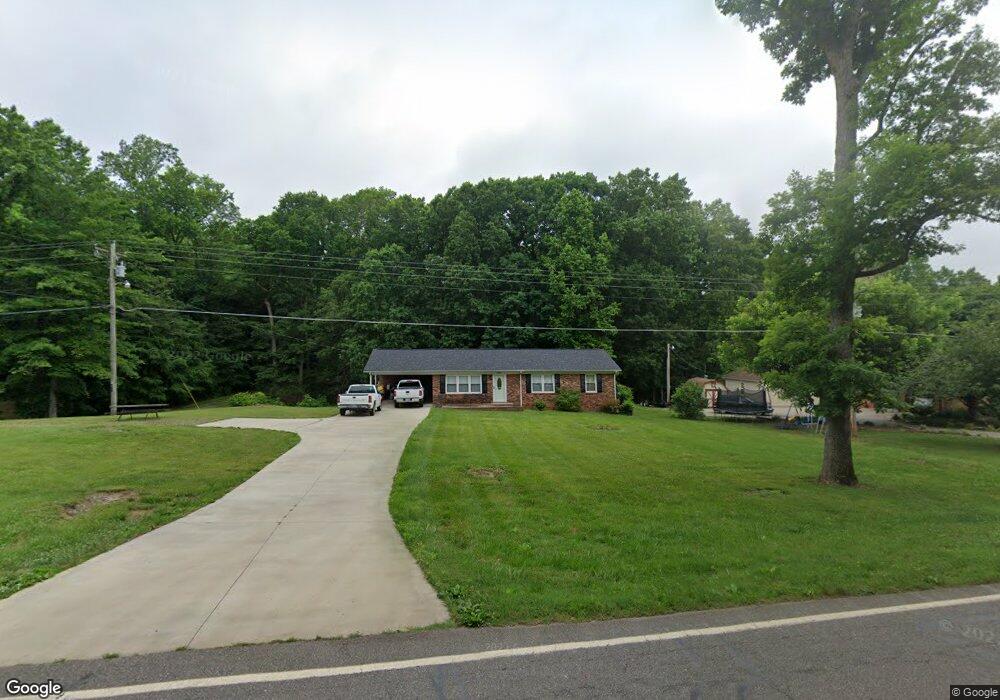 566 S Greenbriar Rd, Statesville, NC 28625 - photo 1