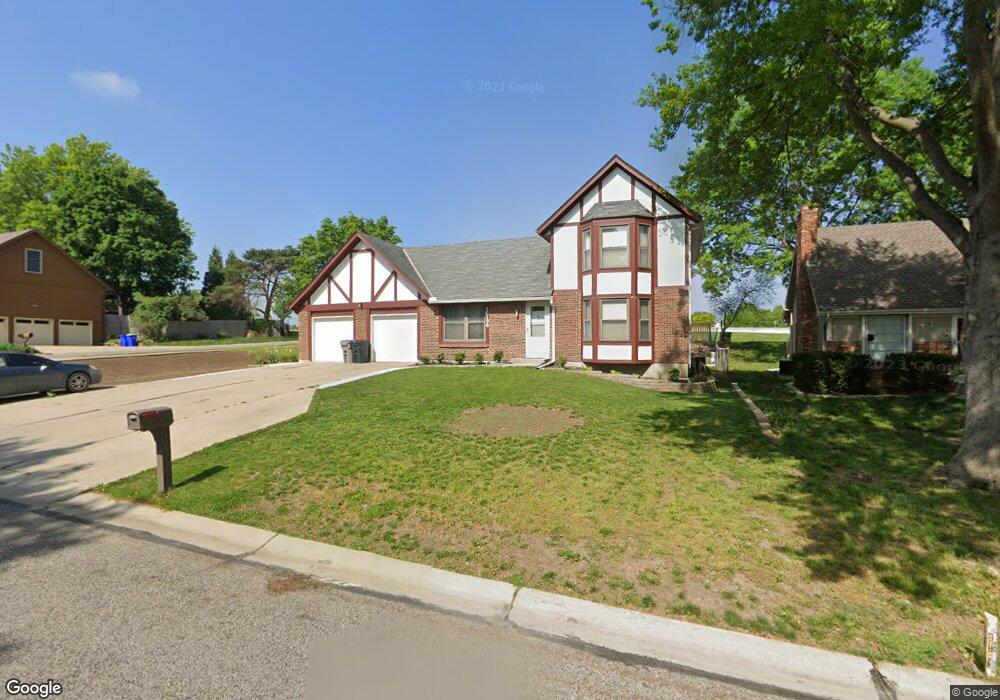 10196 Haskins St, Lenexa, KS 66215 - photo 1