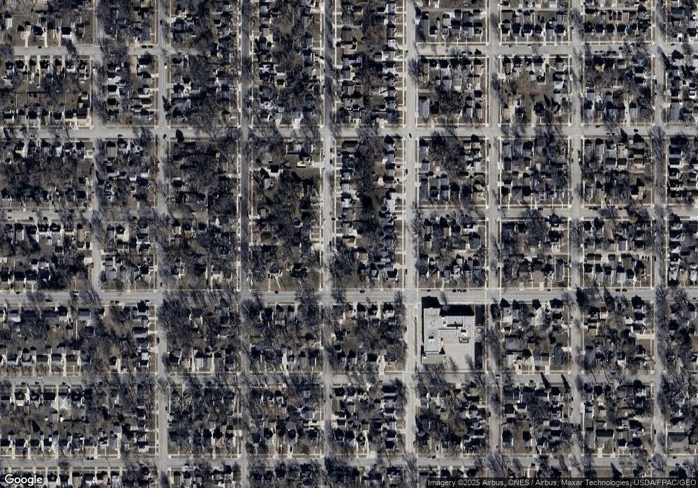 906 9th St NW, Austin, MN 55912 - photo 1