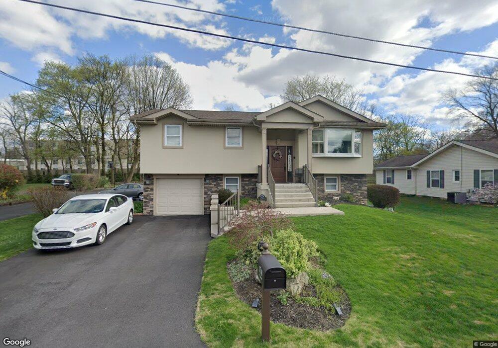 1718 Ruth St, Allentown, PA 18104 - photo 1