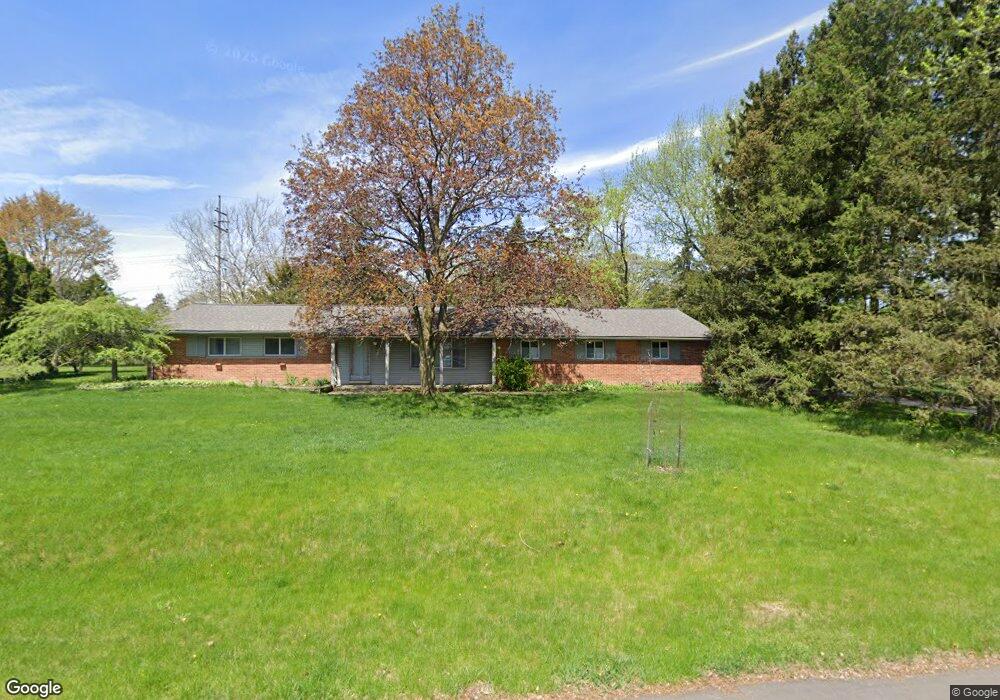 1275 Winchcombe Dr, Bloomfield Hills, MI 48304 - photo 1