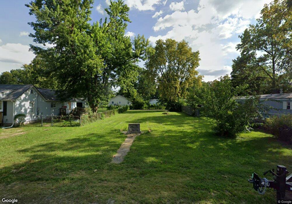 903 E Overton St, Tuscola, IL 61953 - photo 1