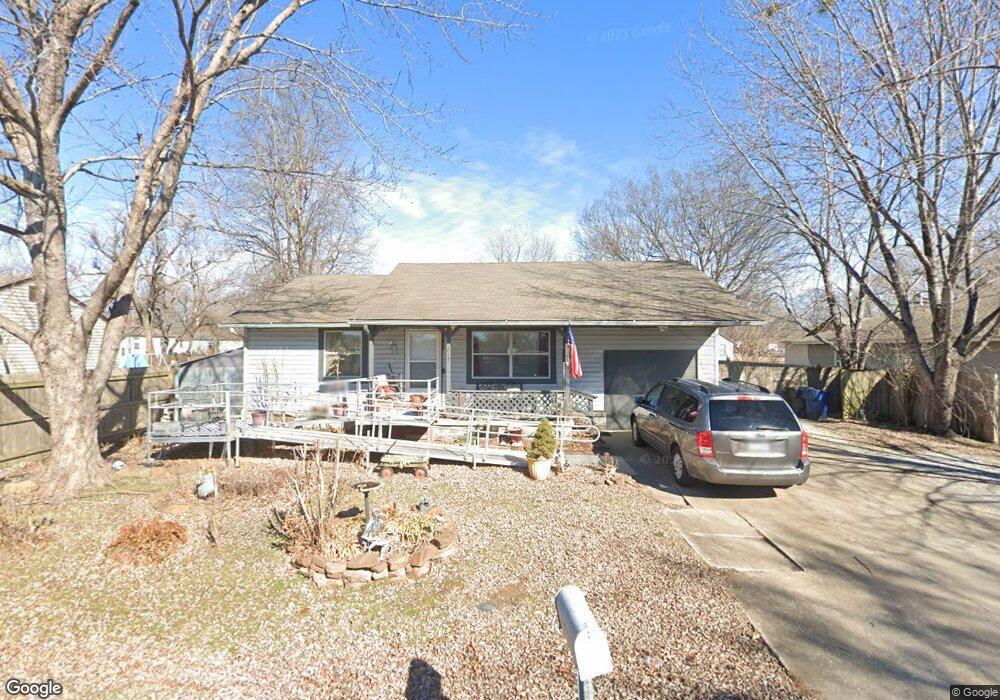 214 W 12th St, Claremore, OK 74017 - photo 1