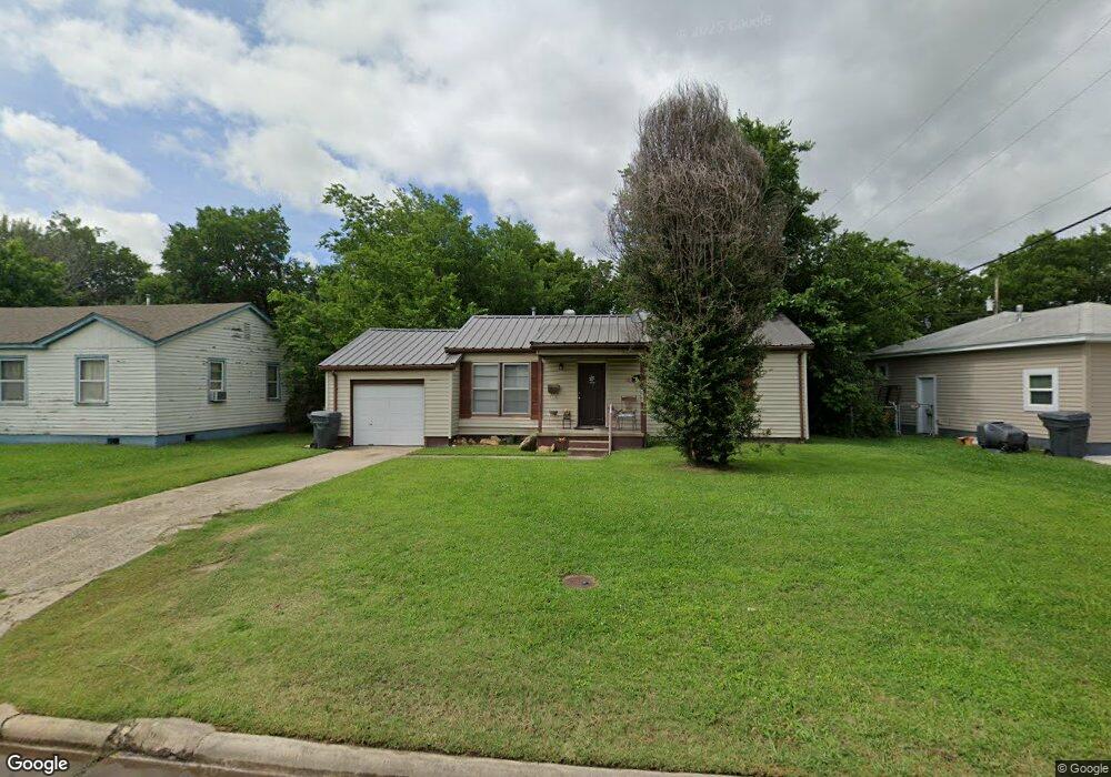 411 Ash St, Ardmore, OK 73401 - photo 1