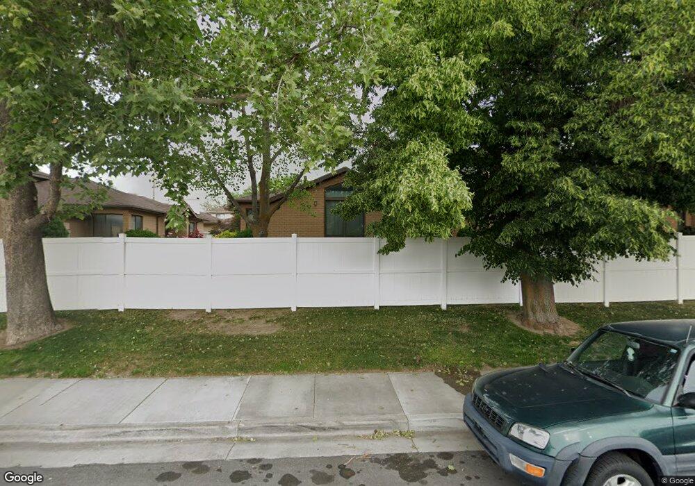 785 E Autumn Field Dr, Sandy, UT 84094 - photo 1