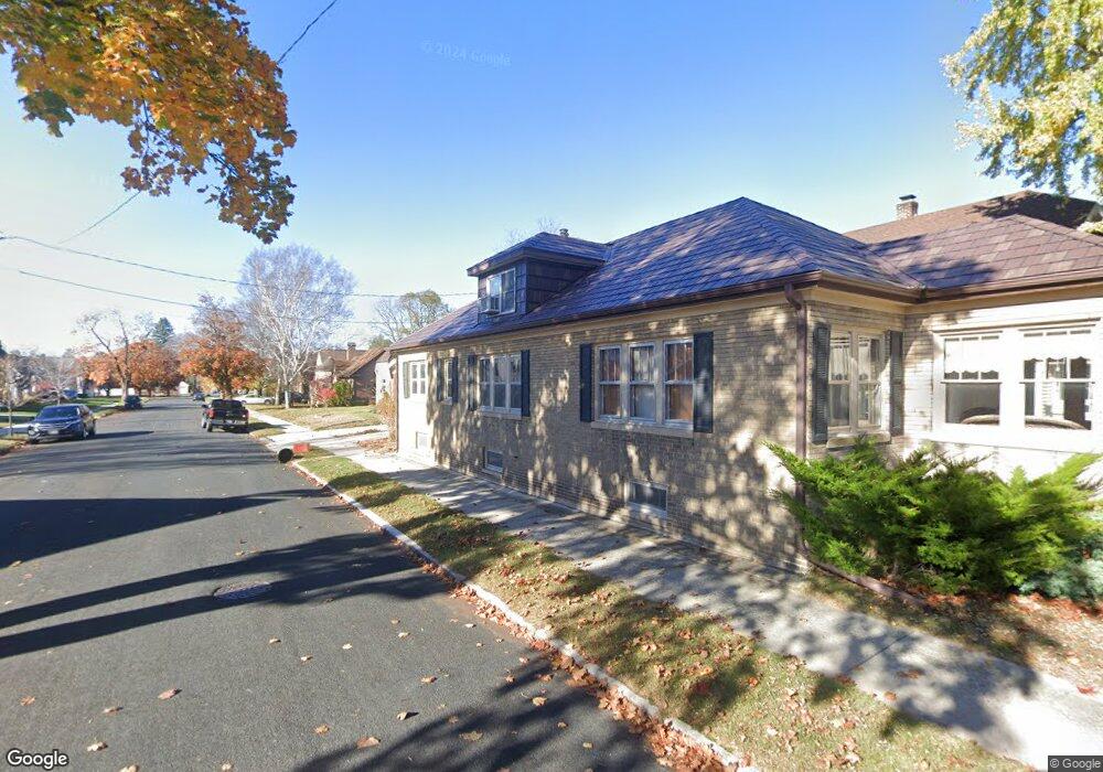 854 N 15th St, Manitowoc, WI 54220 - photo 1