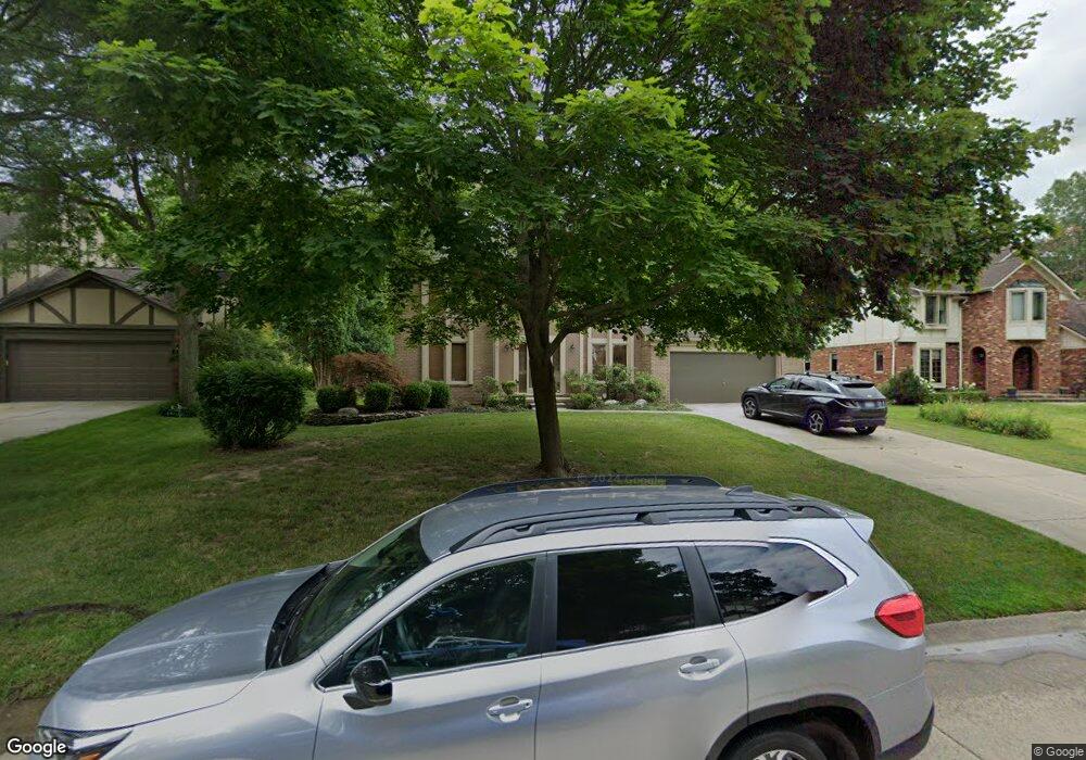 6427 Odessa Dr, West Bloomfield, MI 48324 - photo 1