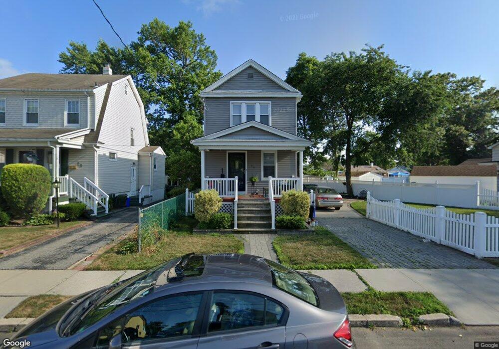 29 Wood Ln, Valley Stream, NY 11581 - photo 1