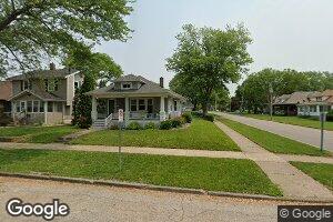349 8th St, Moline, IL 61265