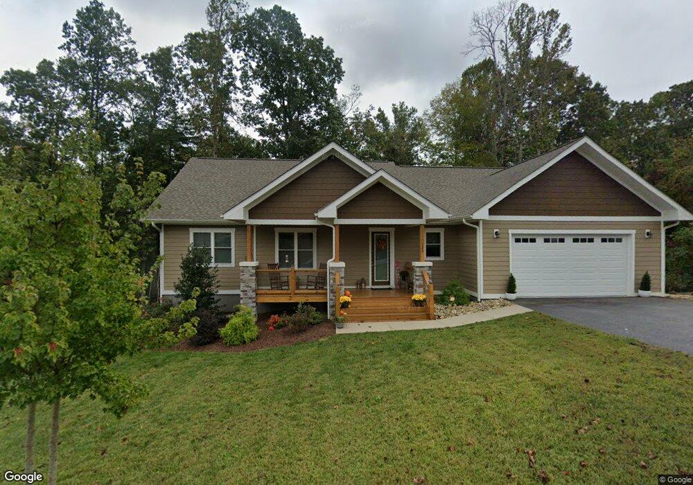 122 Jonathan Ln, Hendersonville, NC 28792 - photo 1