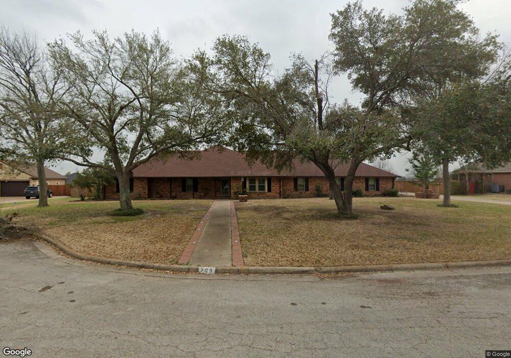 705 Meadow Dr, Corsicana, TX 75110 - photo 1