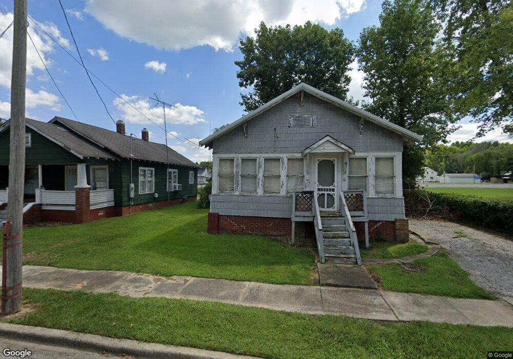 215 W Virginia St, Harrisburg, IL 62946 - photo 1