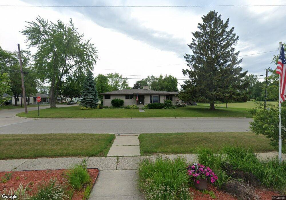 325 Bay St, Davison, MI 48423 - photo 1
