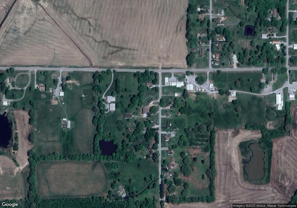 60 Barrett Ln, Harrisburg, IL 62946 - photo 1