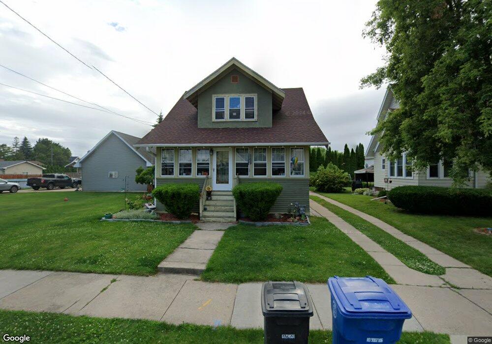 1321 Cedar St, Oshkosh, WI 54901 - photo 1