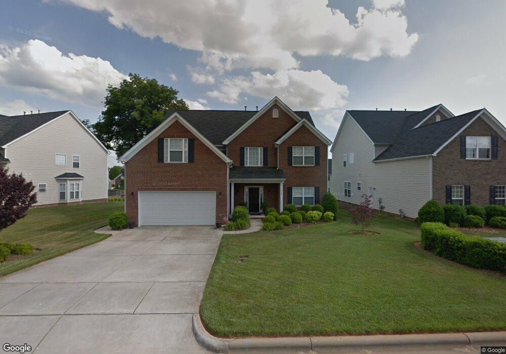 112 Planters Dr, Statesville, NC 28677 - photo 1