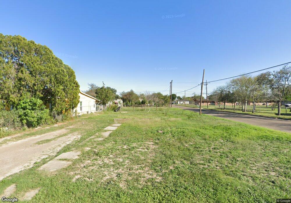 118 S 5th St, Donna, TX 78537 - photo 1