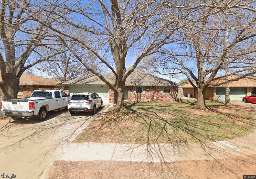 1201 NE 20th St, Moore, OK 73160 - photo 1
