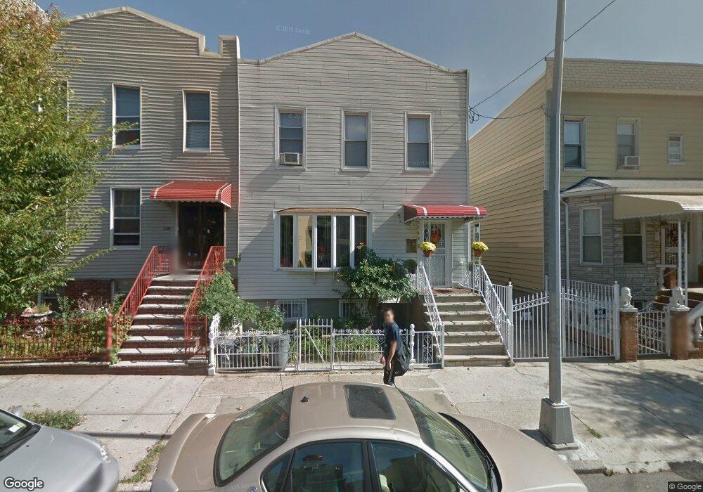 3259 38th St, Astoria, NY 11103 - photo 1