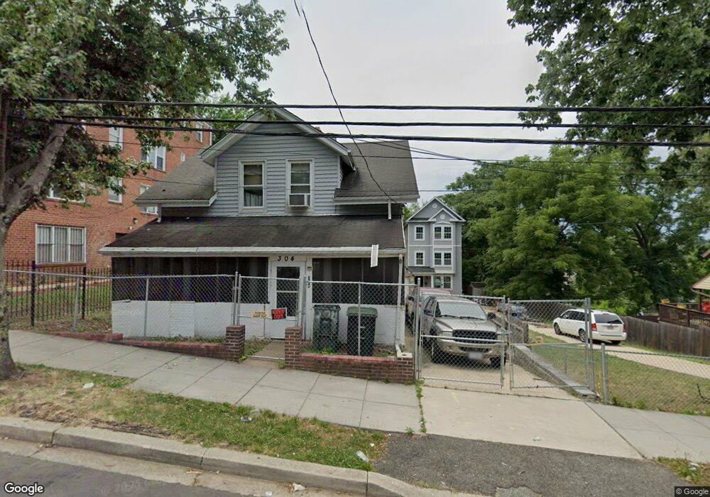 304 56th St NE, Washington, DC 20019 - photo 1