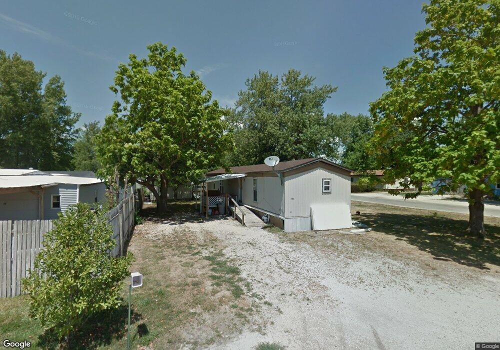 102 S Marnico Ln, Jacksonville, IL 62650 - photo 1