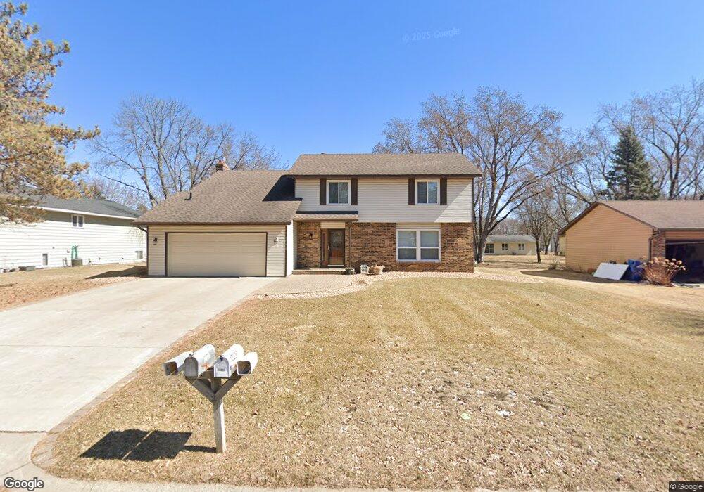 10236 Pilgrim Ln N, Maple Grove, MN 55369 - photo 1