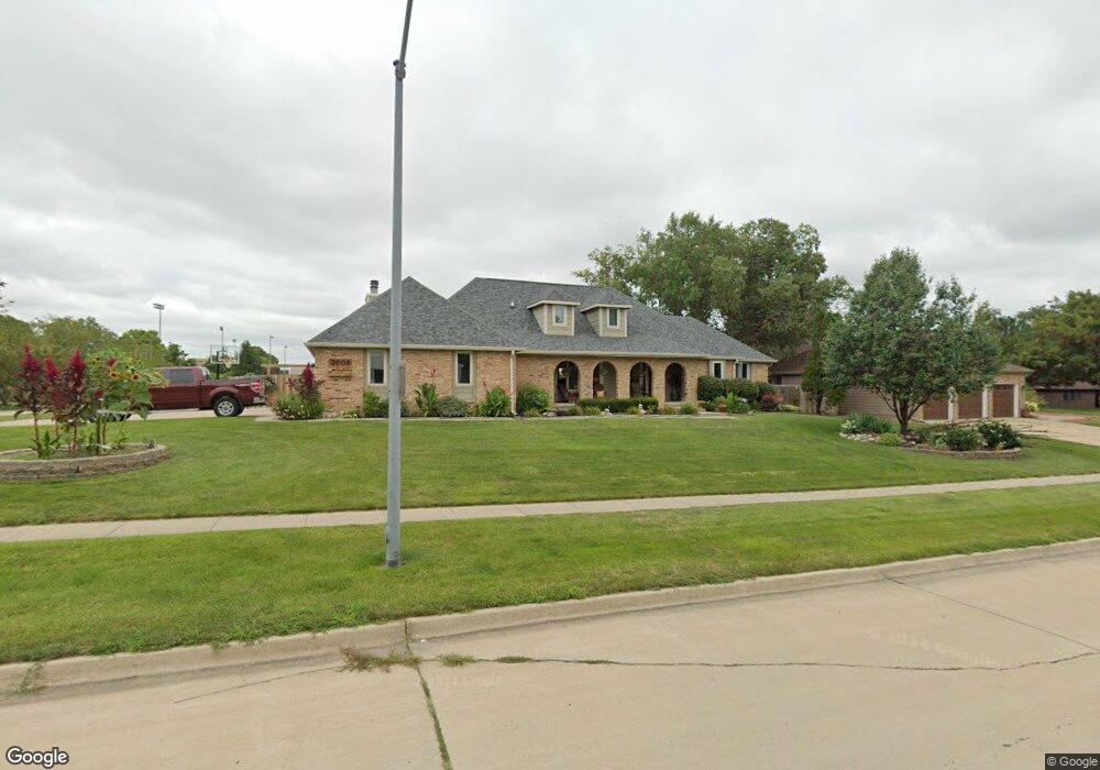 3609 Brookview Dr, West Des Moines, IA 50265 - photo 1