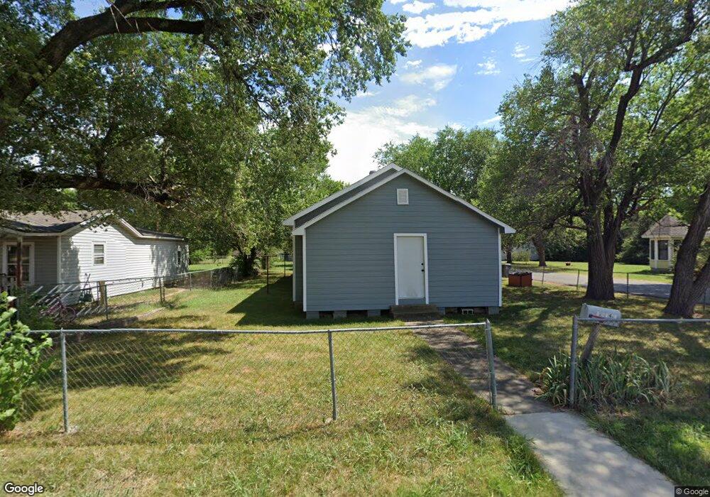 523 W 4th St, Skiatook, OK 74070 - photo 1