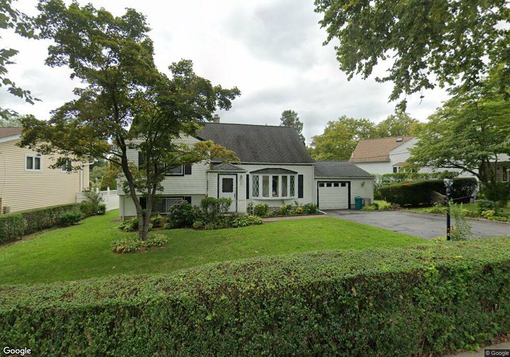 8 Westwood Rd, Yonkers, NY 10710 - photo 1