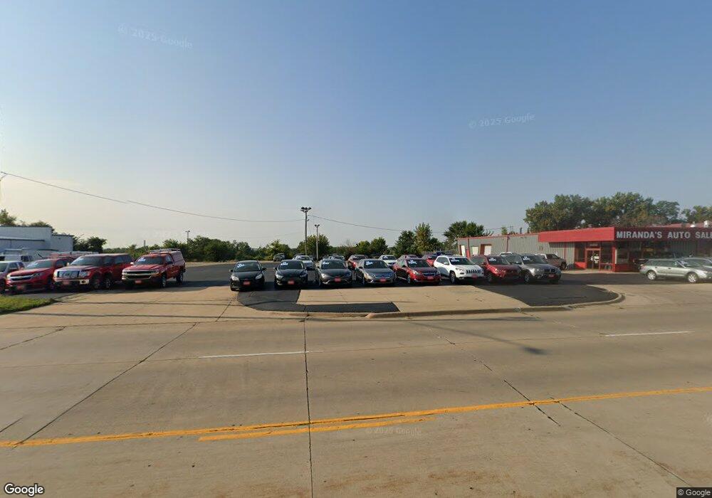 2027 16th Ave SW, Cedar Rapids, IA 52404 - photo 1