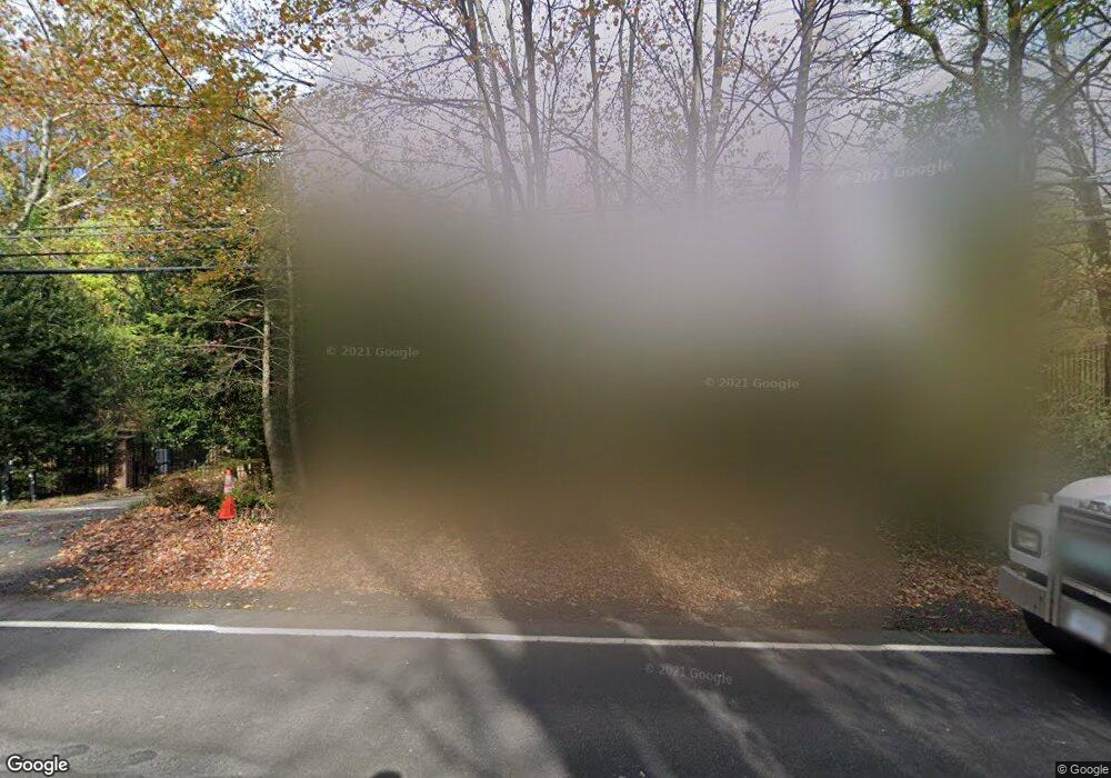 640 Chain Bridge Rd, McLean, VA 22101 - photo 1