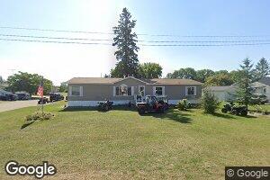 202 4th St W, Lancaster, MN 56735