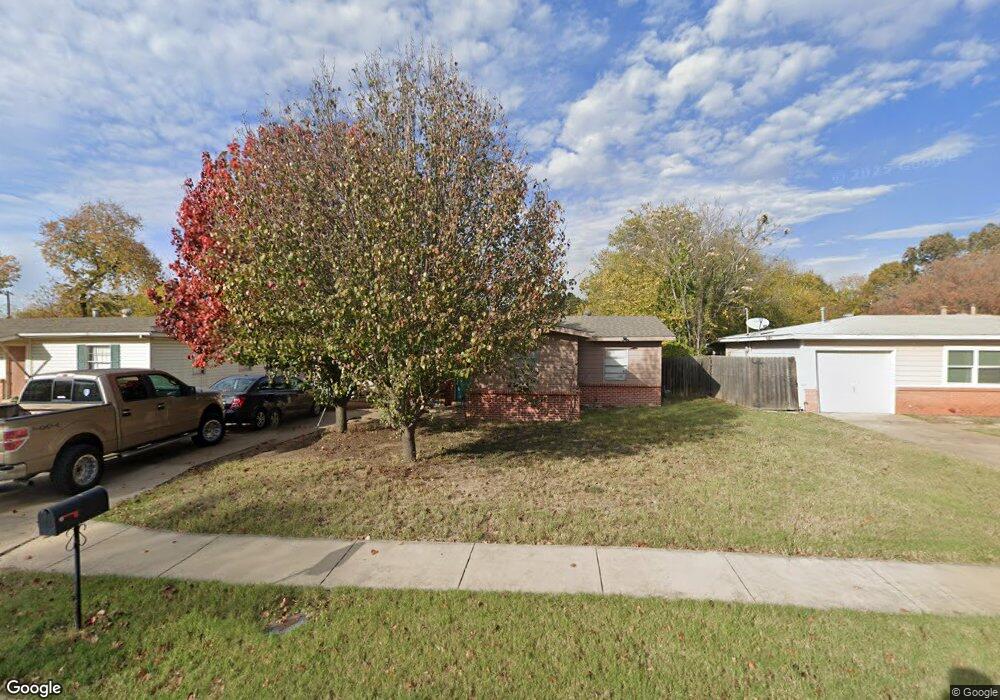 725 Greenway Dr, Hurst, TX 76053 - photo 1