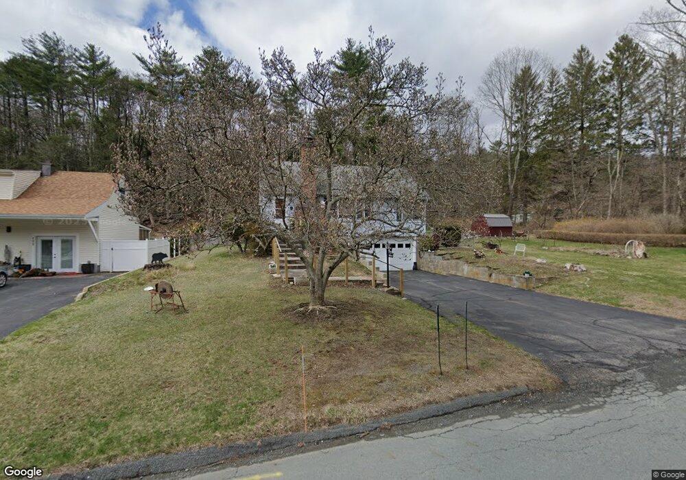 124 Moon Valley Rd, Milford, PA 18337 - photo 1