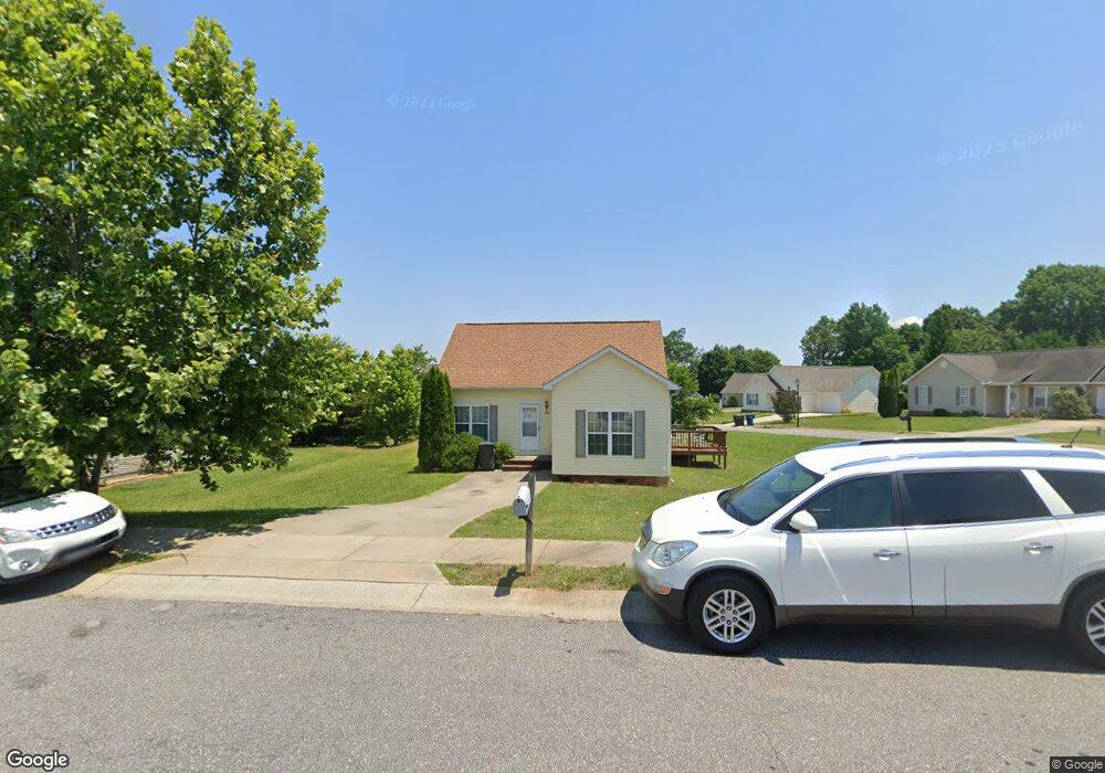 918 Faye St, Statesville, NC 28677 - photo 1